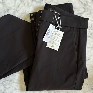 Size 2 J Crew Hayden kickout crop - black NWT